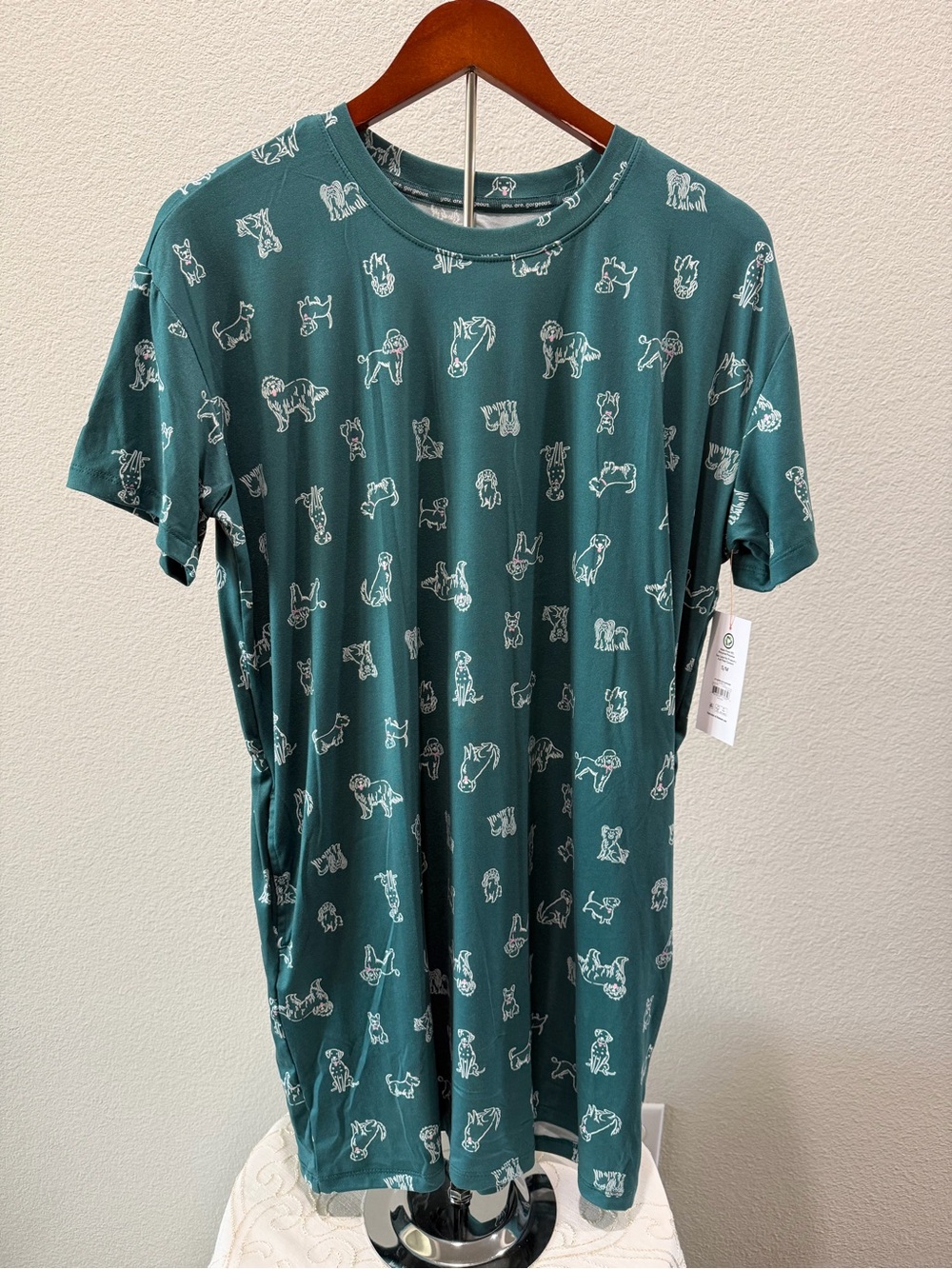 Joyspun Dreamy Soft Sleepshirt S/M NWT Green Dog Print Nightshirt Short Sleeve